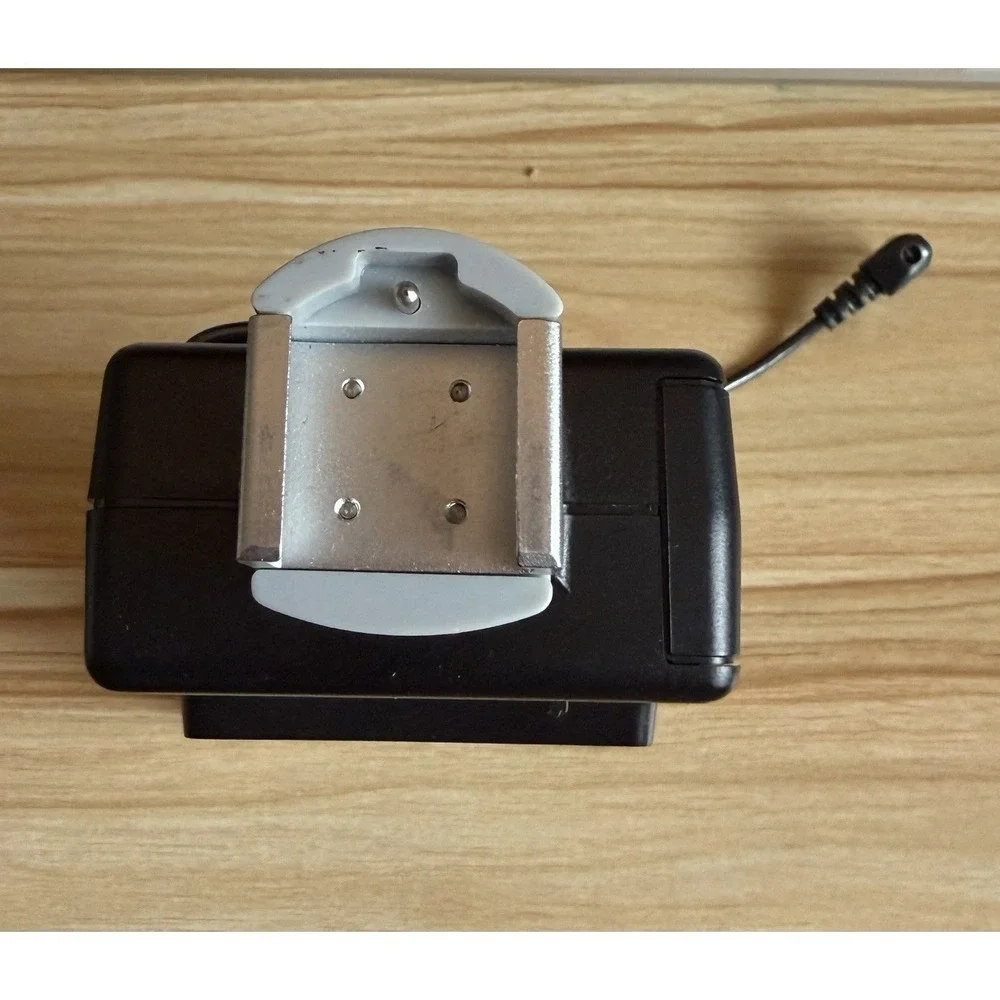 Vivitar Electronic‎ Flash 2000 Universal Shoe Mount Camera Flash - Untested
